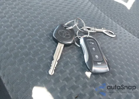 2008 Toyota Corolla S из США, поврежденный, VIN 2T1BR32E78C856647